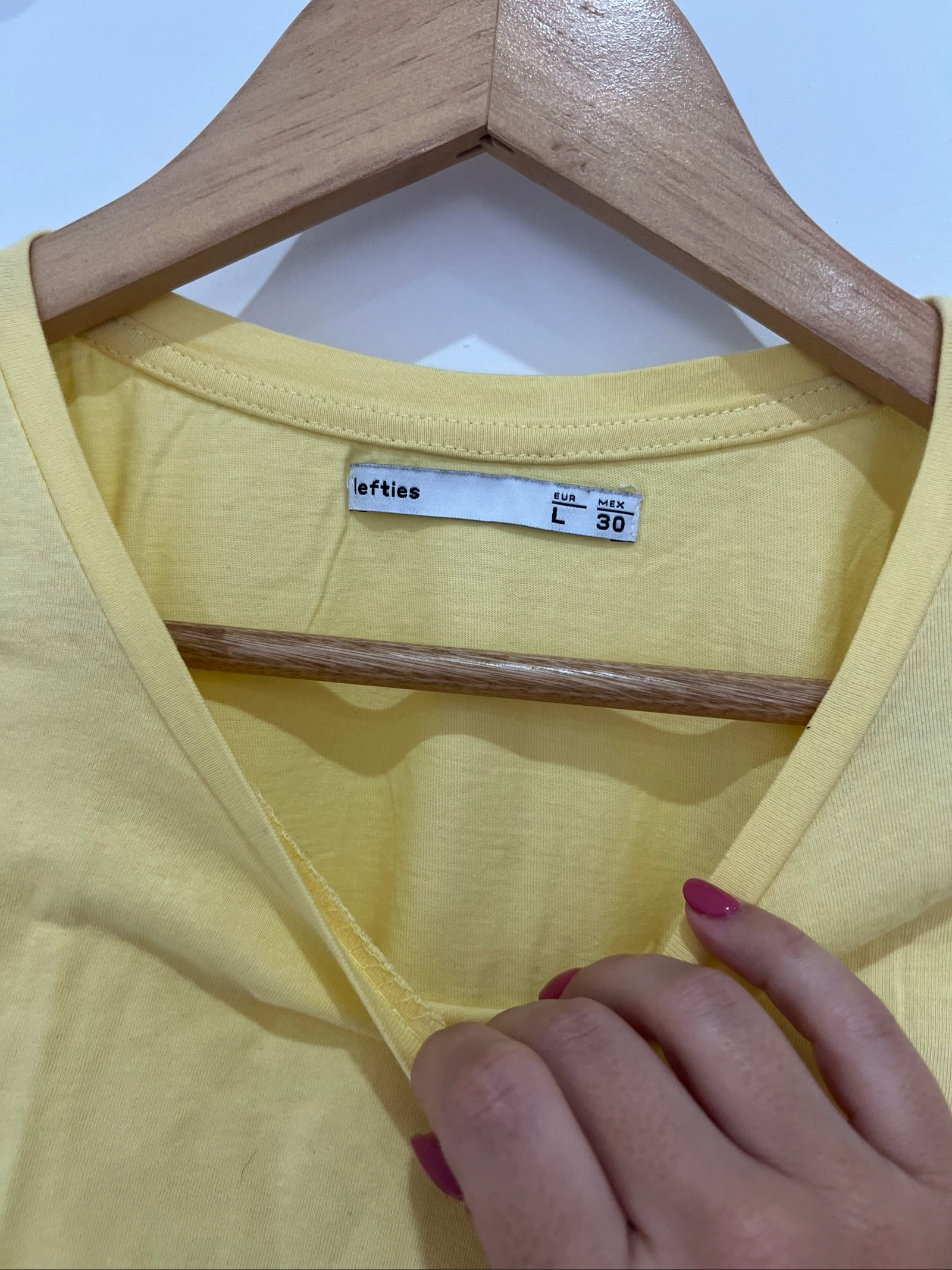 T-shirt Básica| Top Crop| Amarela| Lefties| T* L – photo 5